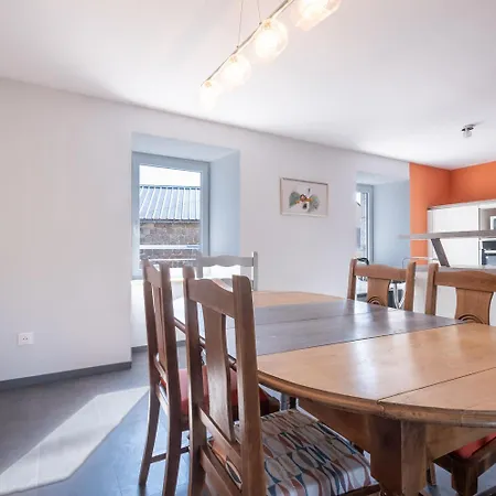 De L'escapade بيت للعطل